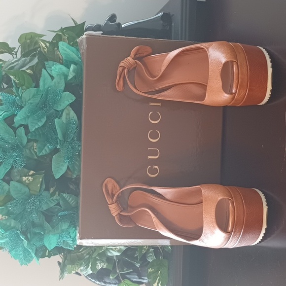 Gucci Tattoo Wedge shoes, Preloved - Picture 2 of 15